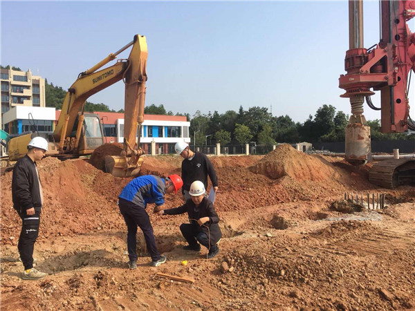 昌南湖北湖西側(cè)要建一個立體停車場，已經(jīng)開工！